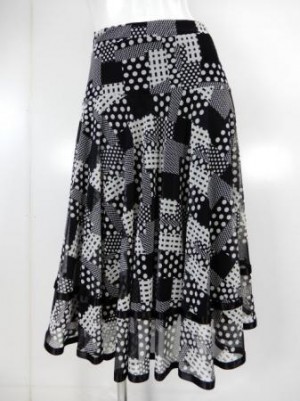 【sk886】社交ダンスミディアムロングスカート　裾テープ　裏付き　ホワイトドットチェック